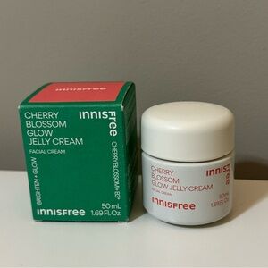 InnIsFree Cherry Blossom Glow Jelly Cream